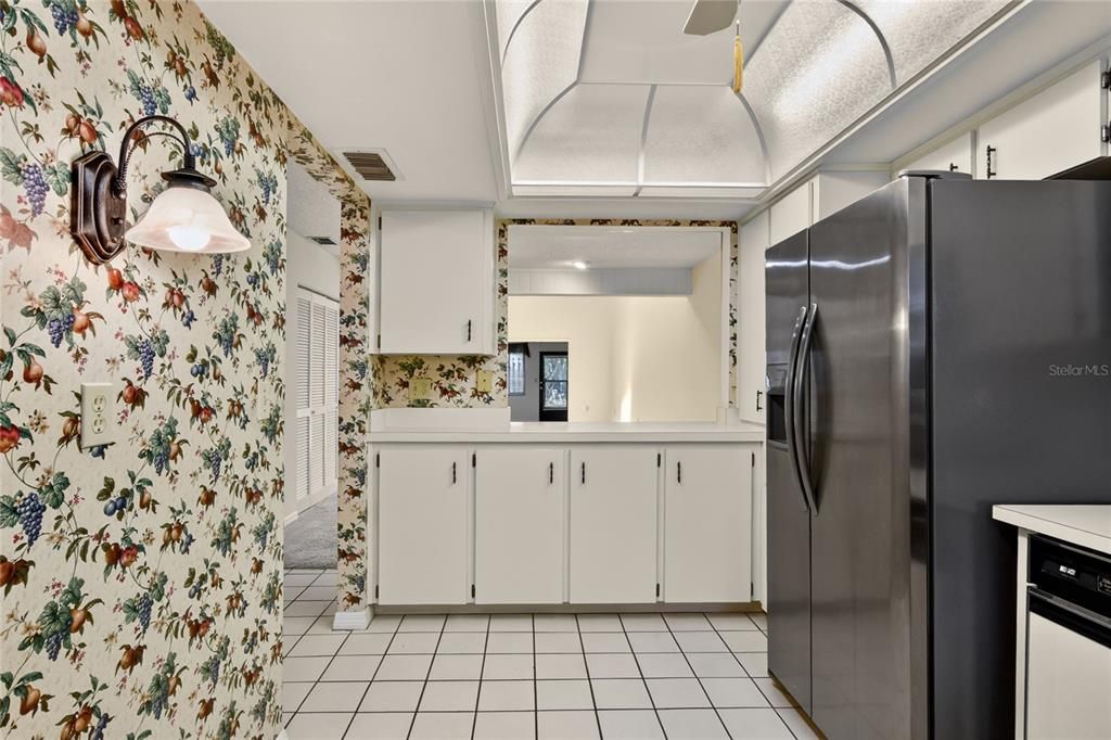 For Sale: $169,000 (2 beds, 2 baths, 1605 Square Feet)