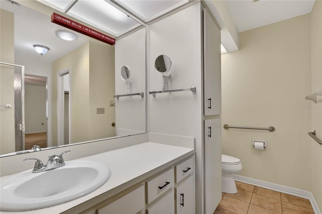For Sale: $169,000 (2 beds, 2 baths, 1605 Square Feet)