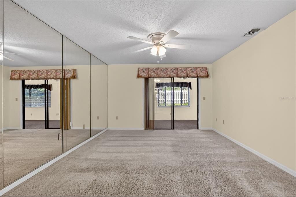 For Sale: $169,000 (2 beds, 2 baths, 1605 Square Feet)