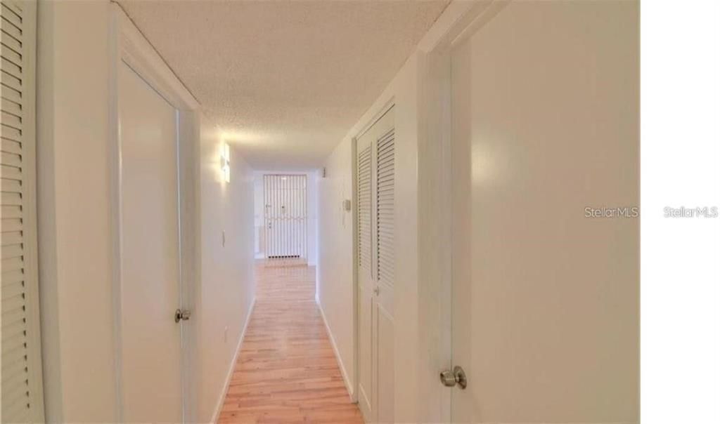 Activo con contrato: $1,695 (2 camas, 2 baños, 1002 Pies cuadrados)
