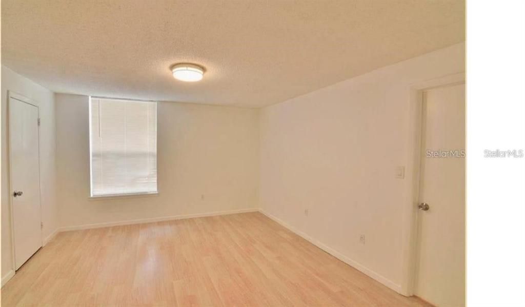 Activo con contrato: $1,695 (2 camas, 2 baños, 1002 Pies cuadrados)