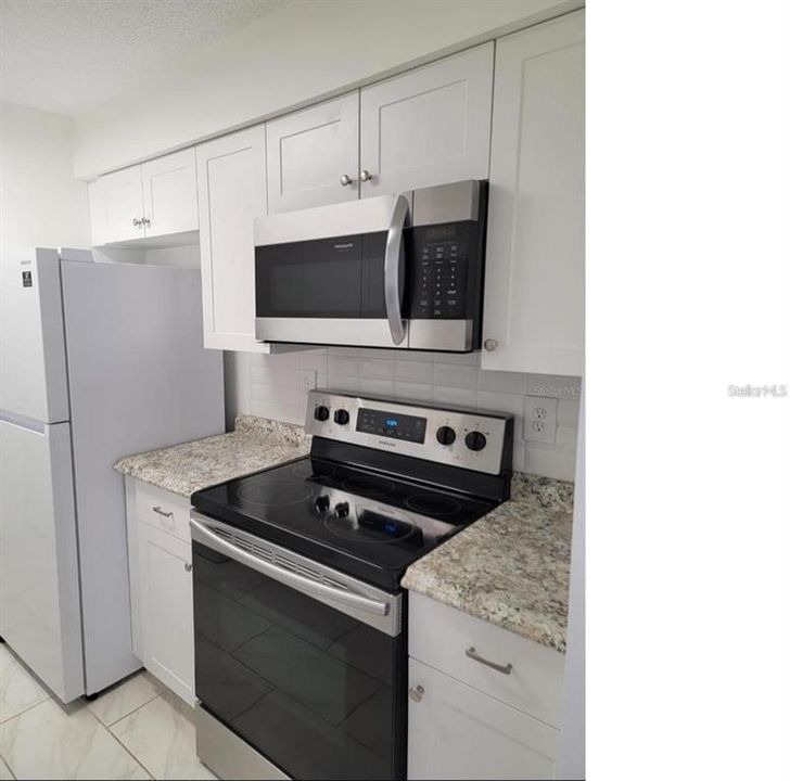 Activo con contrato: $1,695 (2 camas, 2 baños, 1002 Pies cuadrados)