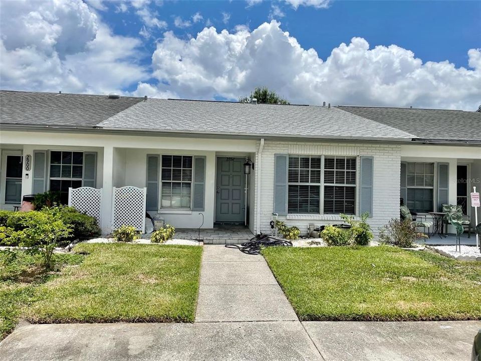 For Rent: $1,500 (2 beds, 1 baths, 972 Square Feet)