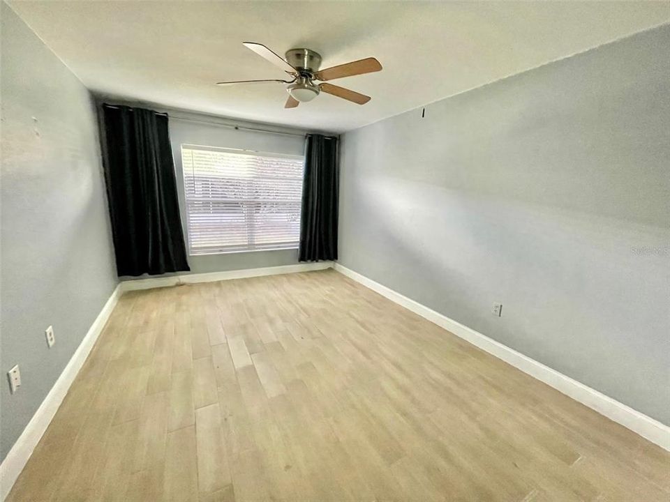 For Rent: $1,500 (2 beds, 1 baths, 972 Square Feet)
