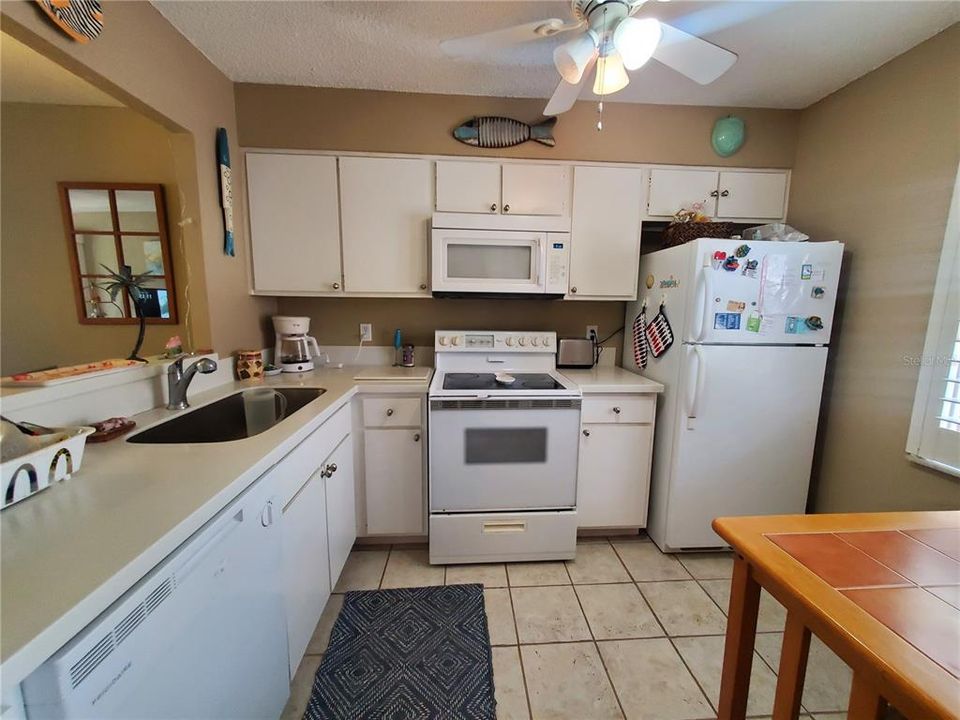 В аренду: $1,450 (1 спален, 1 ванн, 646 Квадратных фут)