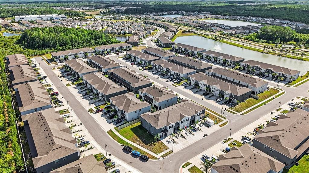 На продажу: $312,500 (3 спален, 2 ванн, 1673 Квадратных фут)