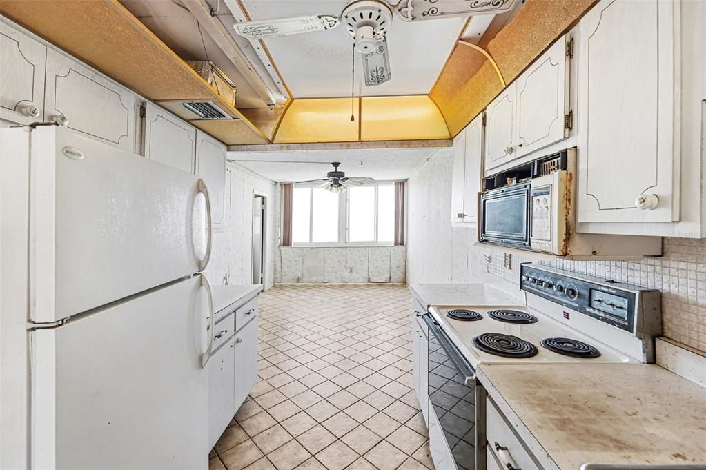 Activo con contrato: $89,950 (1 camas, 1 baños, 930 Pies cuadrados)