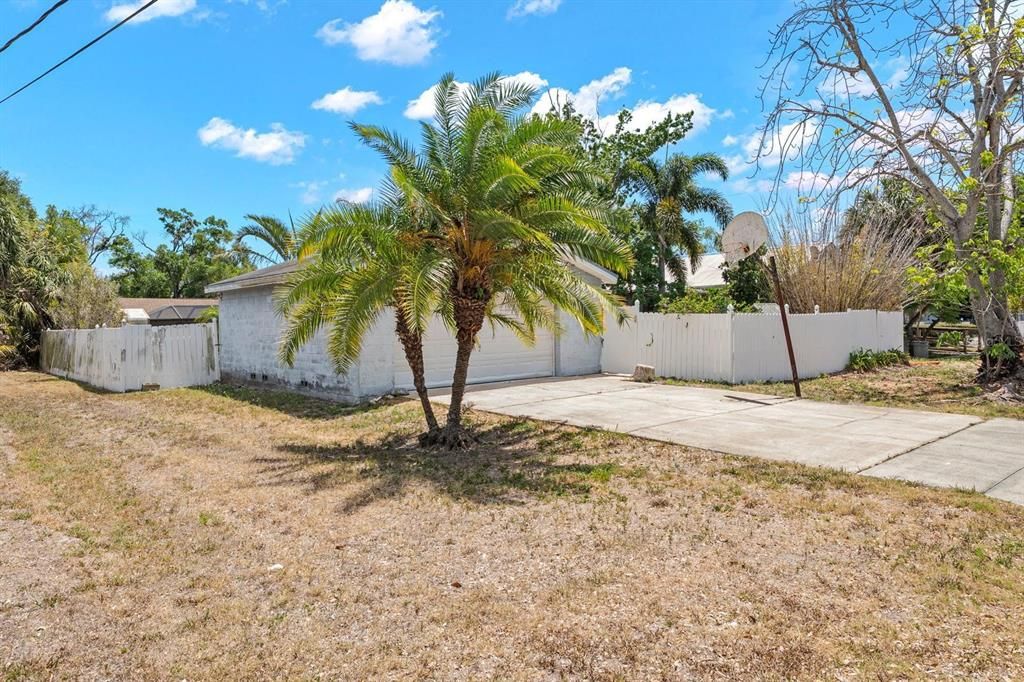 Active With Contract: $525,000 (4 beds, 3 baths, 2001 Square Feet)