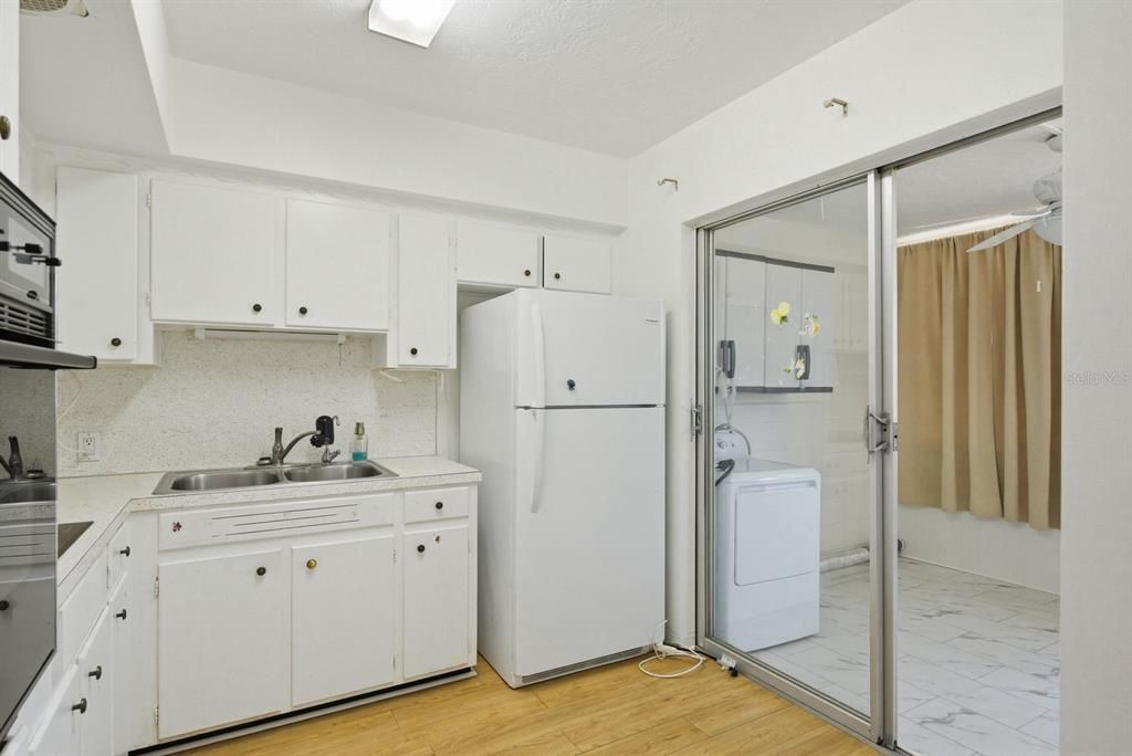 En Venta: $100,000 (2 camas, 2 baños, 979 Pies cuadrados)