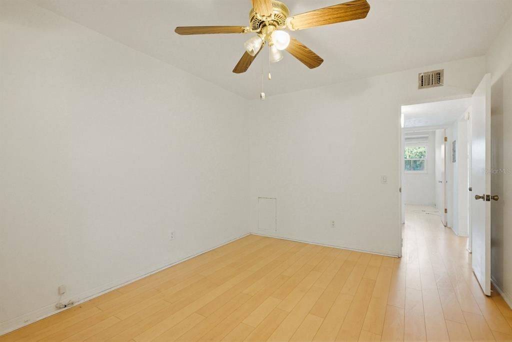 En Venta: $100,000 (2 camas, 2 baños, 979 Pies cuadrados)
