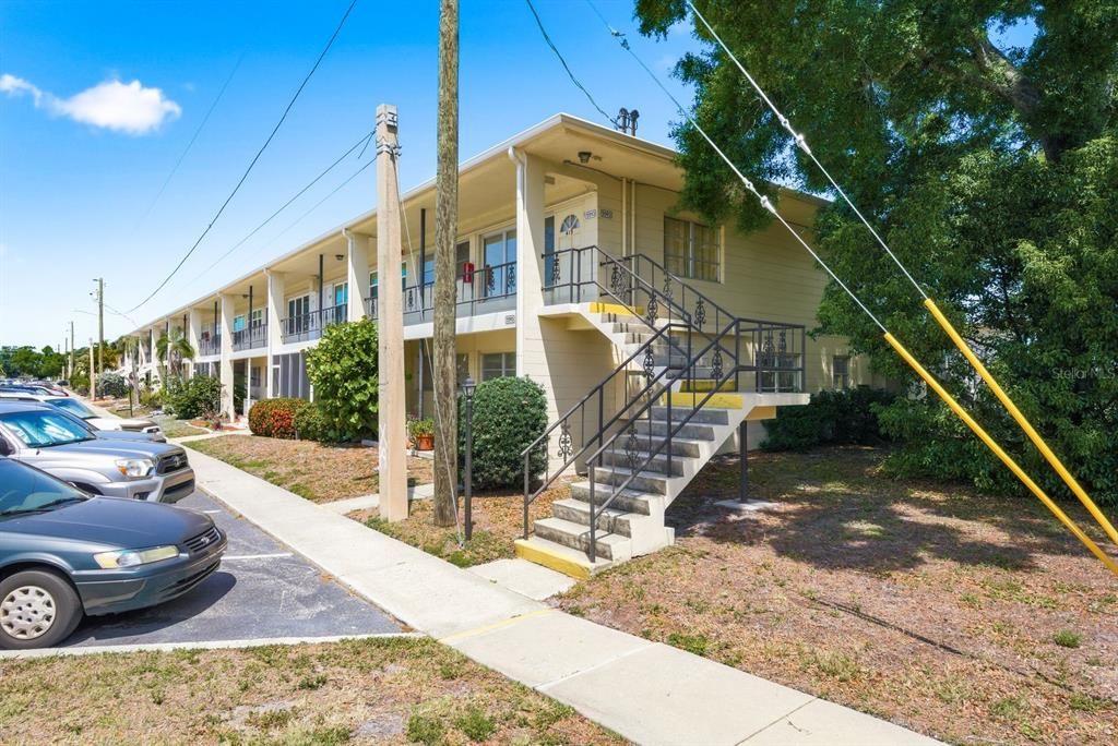 En Venta: $100,000 (2 camas, 2 baños, 979 Pies cuadrados)