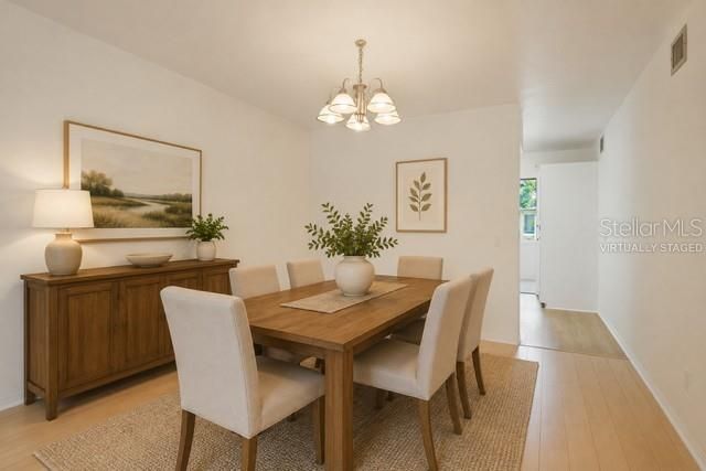 En Venta: $100,000 (2 camas, 2 baños, 979 Pies cuadrados)