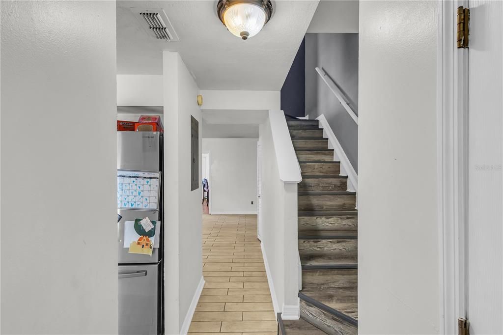 Activo con contrato: $234,999 (3 camas, 1 baños, 1280 Pies cuadrados)