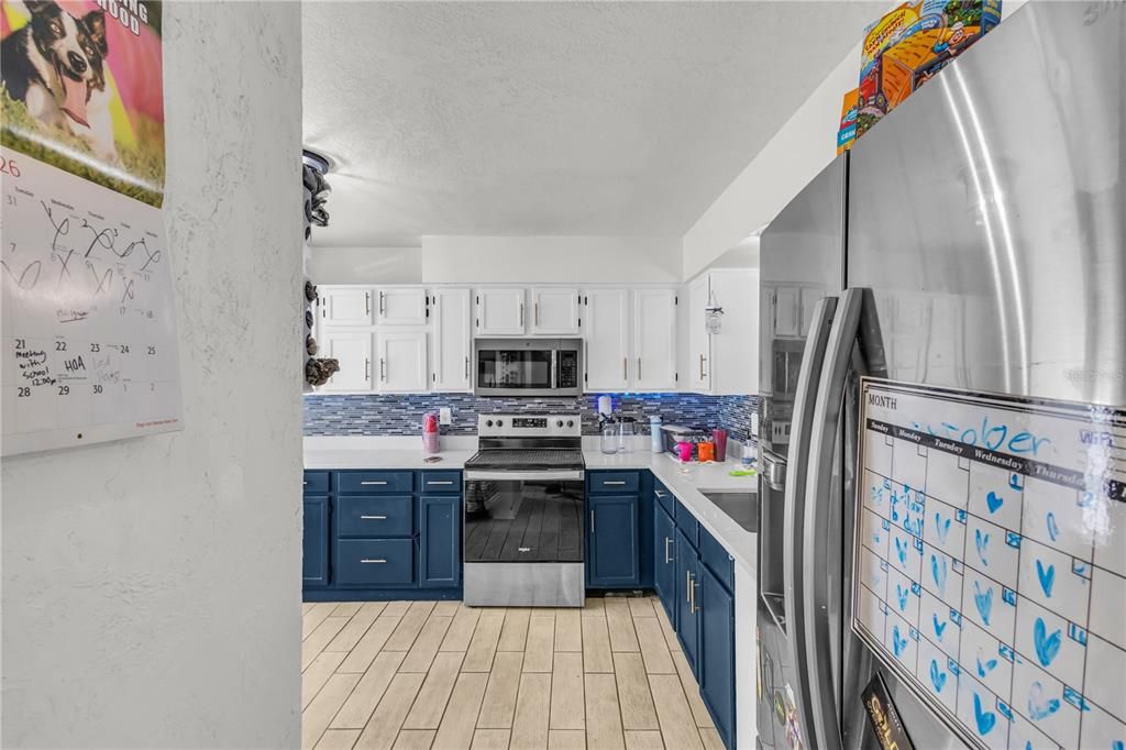 Activo con contrato: $234,999 (3 camas, 1 baños, 1280 Pies cuadrados)