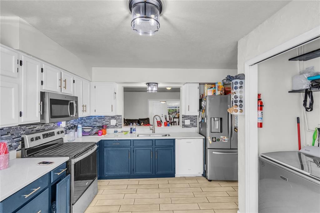 Activo con contrato: $234,999 (3 camas, 1 baños, 1280 Pies cuadrados)