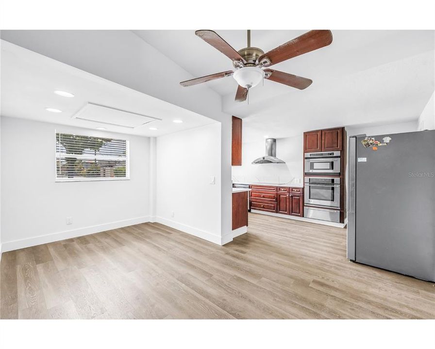 For Sale: $650,000 (4 beds, 0 baths, 2558 Square Feet)