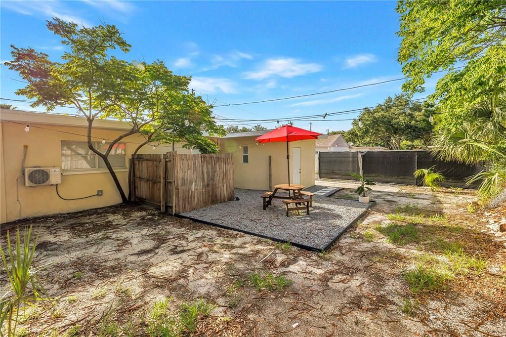 For Sale: $650,000 (4 beds, 0 baths, 2558 Square Feet)