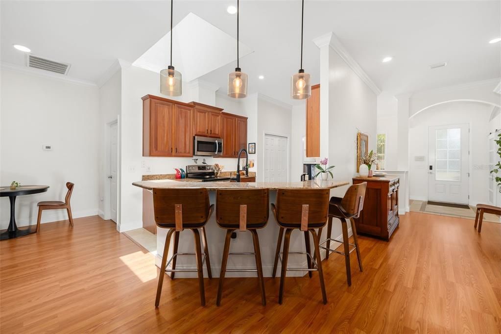 En Venta: $480,000 (4 camas, 3 baños, 2351 Pies cuadrados)