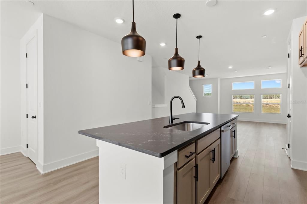 For Rent: $3,300 (3 beds, 3 baths, 1936 Square Feet)