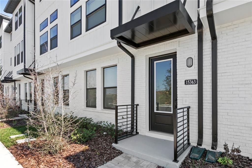 For Rent: $3,300 (3 beds, 3 baths, 1936 Square Feet)