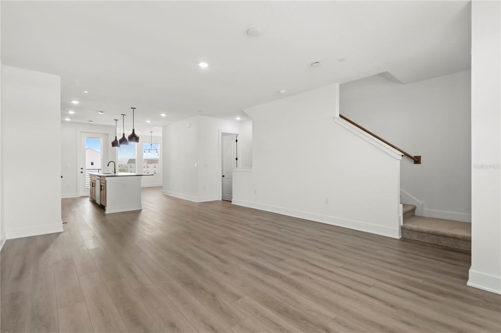 For Rent: $3,300 (3 beds, 3 baths, 1936 Square Feet)