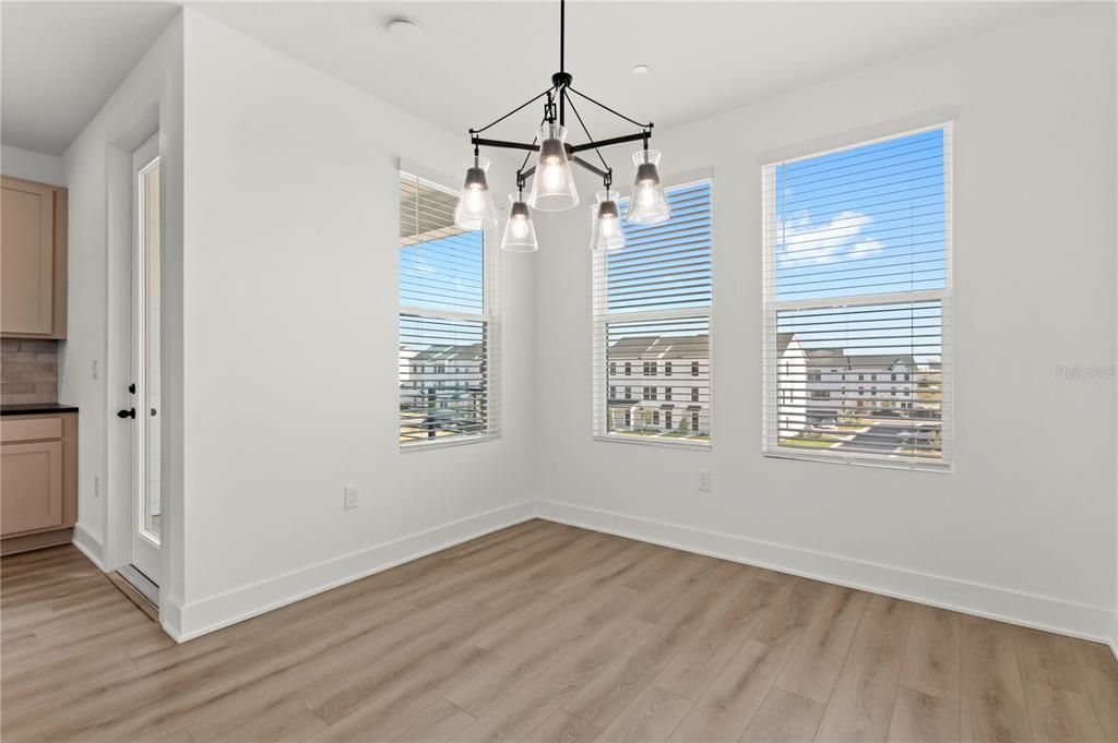 For Rent: $3,300 (3 beds, 3 baths, 1936 Square Feet)