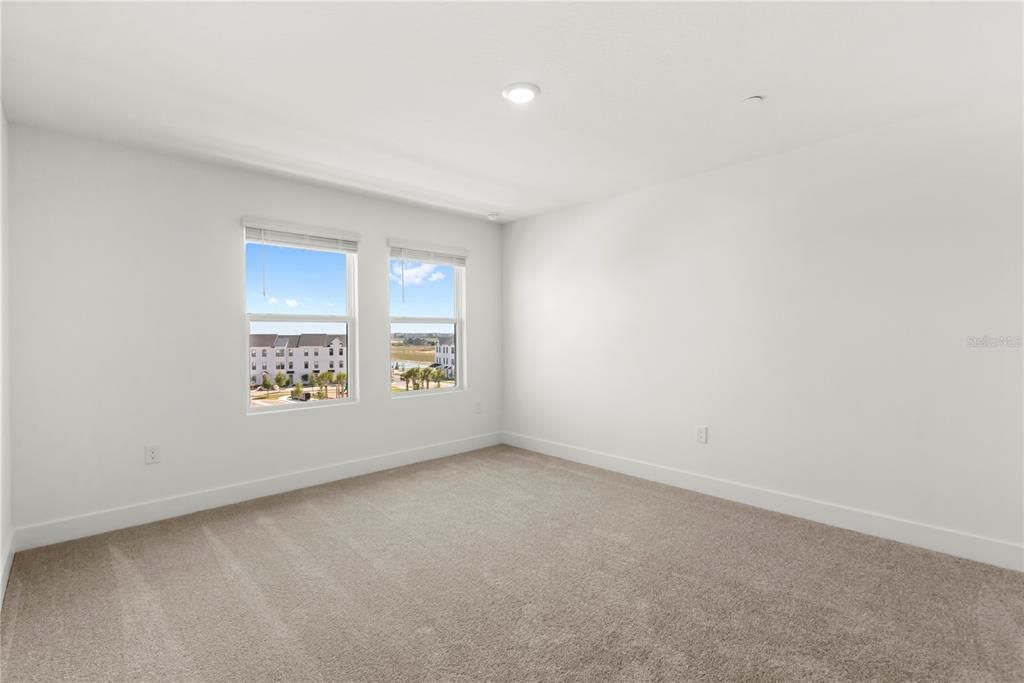 For Rent: $3,300 (3 beds, 3 baths, 1936 Square Feet)