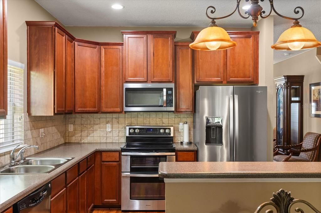 En Venta: $480,000 (4 camas, 2 baños, 2909 Pies cuadrados)