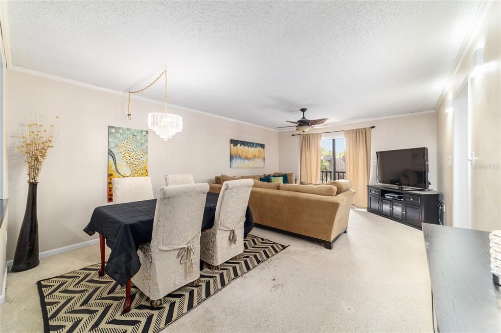 For Sale: $179,900 (2 beds, 2 baths, 1038 Square Feet)