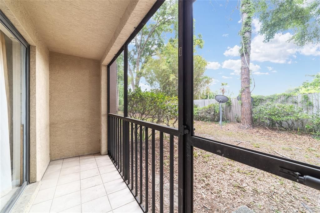 For Sale: $179,900 (2 beds, 2 baths, 1038 Square Feet)