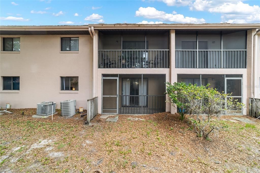 For Sale: $179,900 (2 beds, 2 baths, 1038 Square Feet)