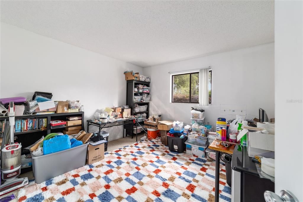 For Sale: $179,900 (2 beds, 2 baths, 1038 Square Feet)