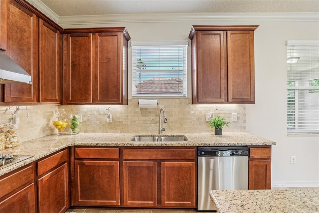 En Venta: $665,000 (5 camas, 3 baños, 3282 Pies cuadrados)