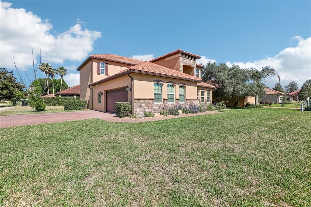 En Venta: $665,000 (5 camas, 3 baños, 3282 Pies cuadrados)