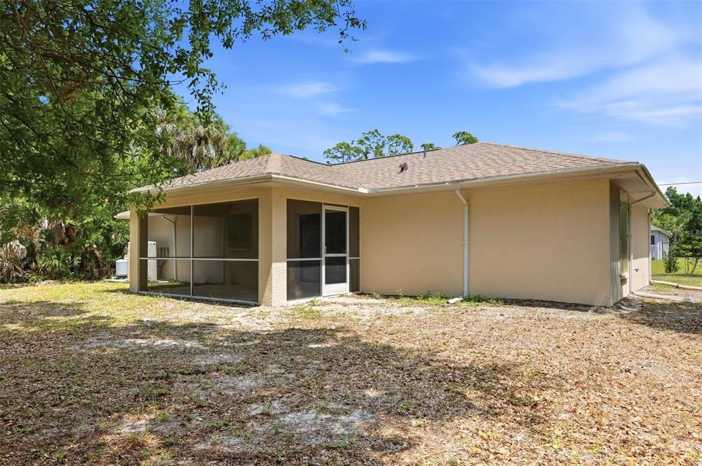 For Sale: $259,000 (3 beds, 2 baths, 1241 Square Feet)