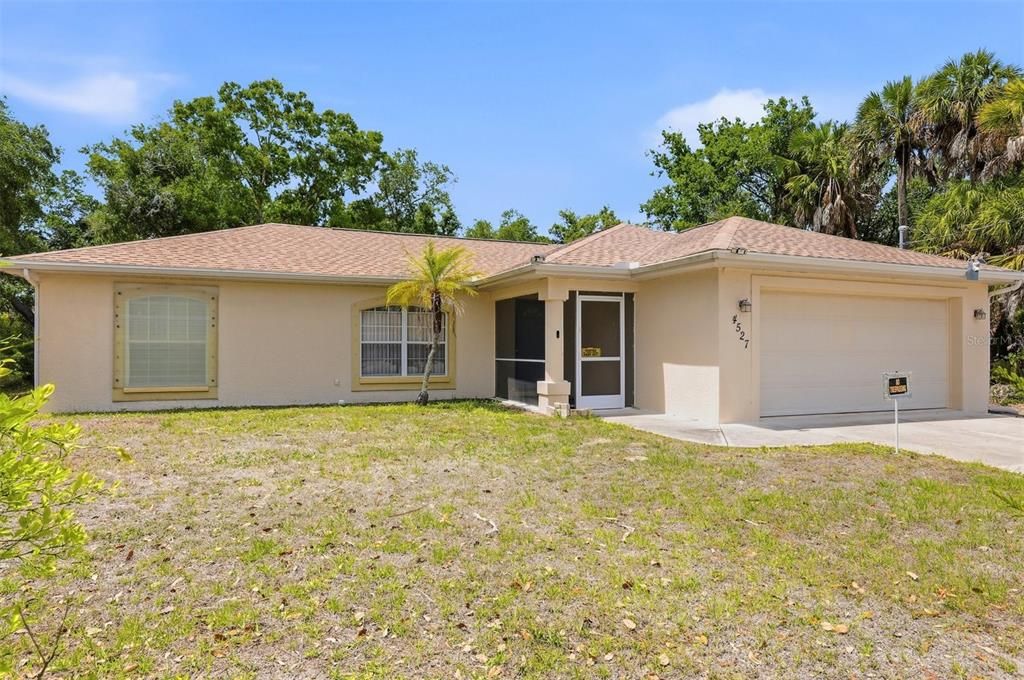For Sale: $259,000 (3 beds, 2 baths, 1241 Square Feet)