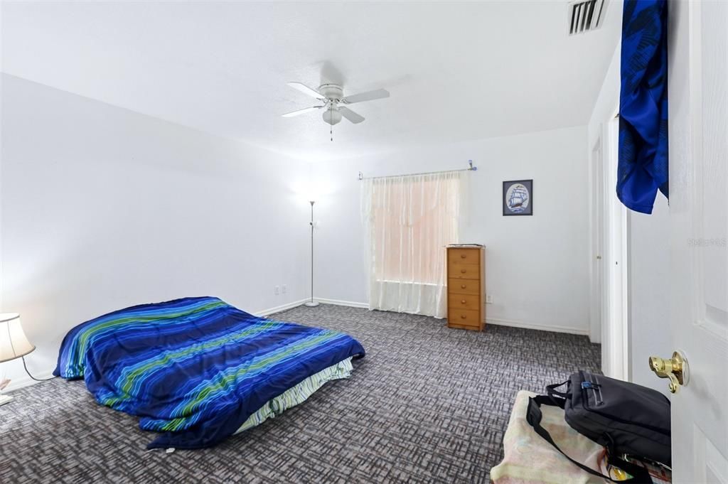 For Sale: $259,000 (3 beds, 2 baths, 1241 Square Feet)