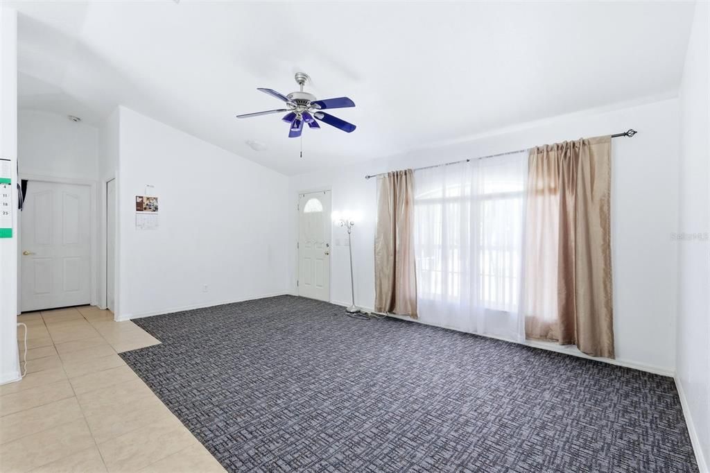 For Sale: $259,000 (3 beds, 2 baths, 1241 Square Feet)