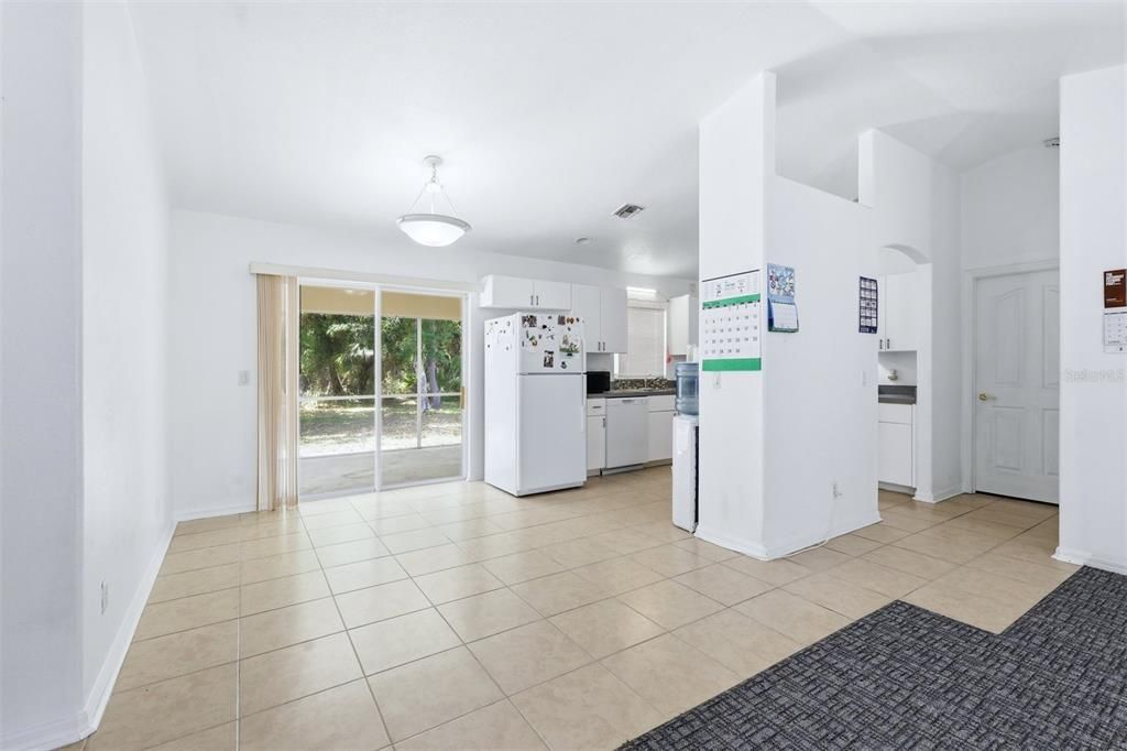For Sale: $259,000 (3 beds, 2 baths, 1241 Square Feet)