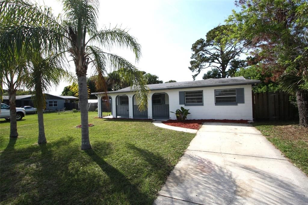 For Sale: $332,900 (3 beds, 2 baths, 1953 Square Feet)