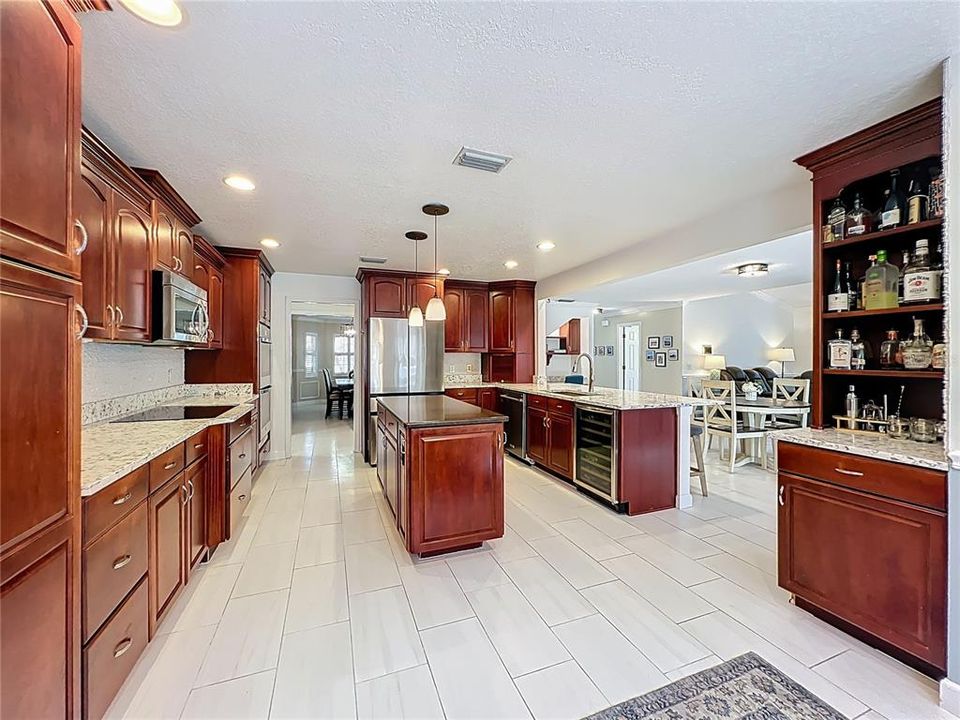 Active With Contract: $599,900 (4 beds, 2 baths, 2889 Square Feet)