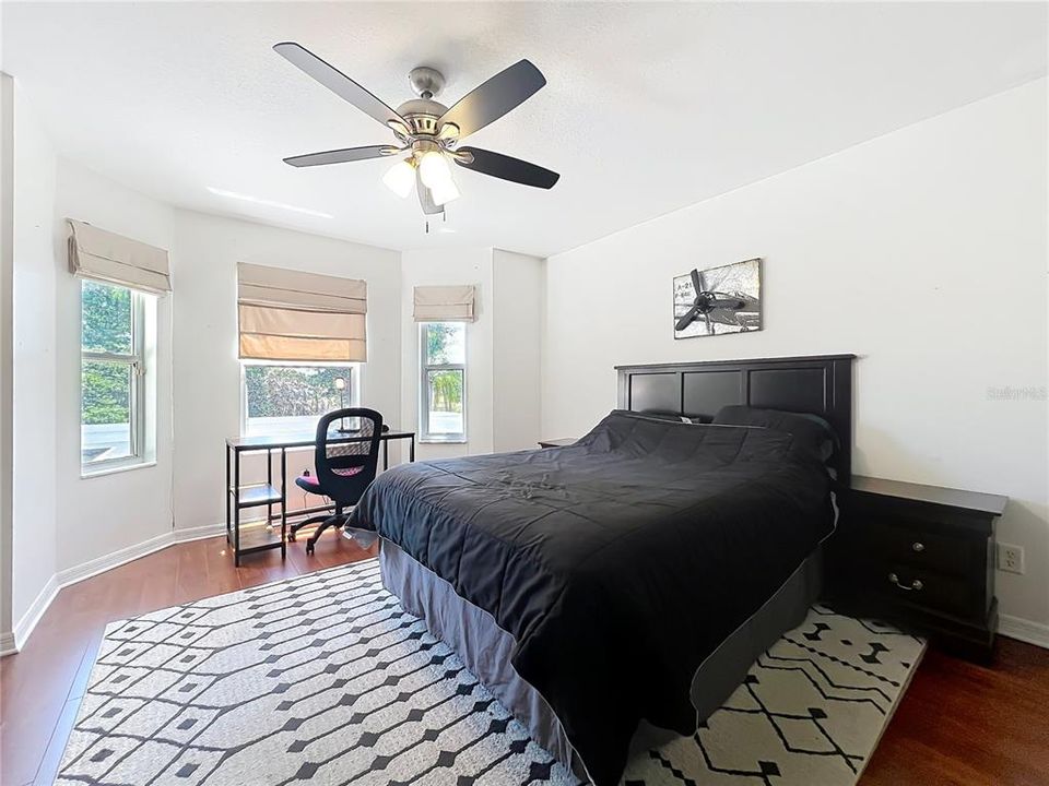 Active With Contract: $599,900 (4 beds, 2 baths, 2889 Square Feet)
