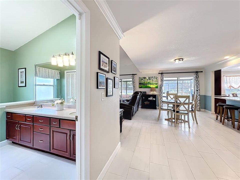 Active With Contract: $599,900 (4 beds, 2 baths, 2889 Square Feet)