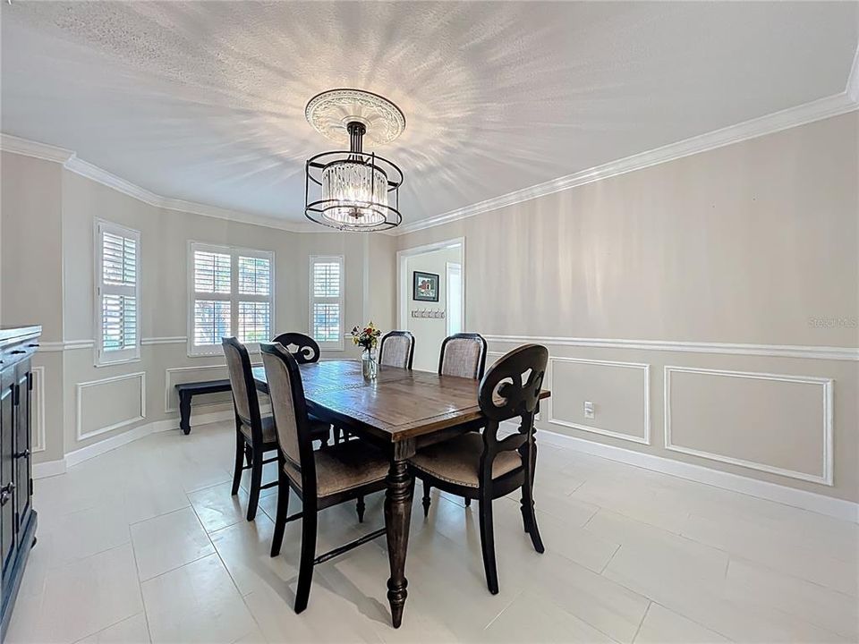 Active With Contract: $599,900 (4 beds, 2 baths, 2889 Square Feet)