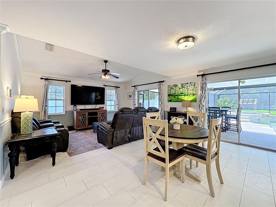 Active With Contract: $599,900 (4 beds, 2 baths, 2889 Square Feet)