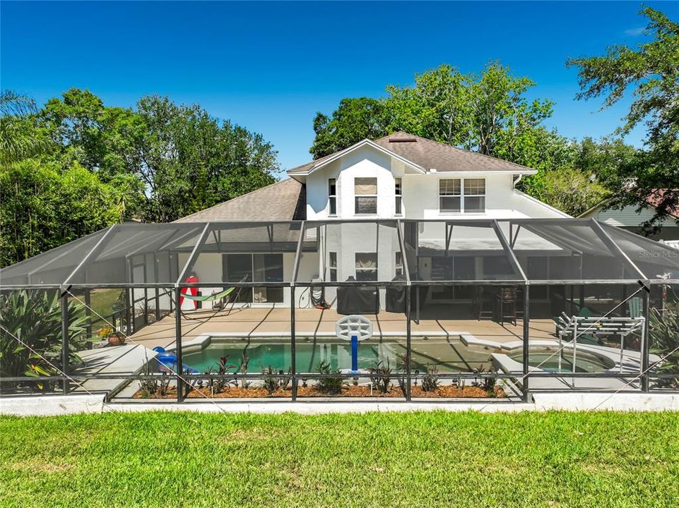 Active With Contract: $599,900 (4 beds, 2 baths, 2889 Square Feet)
