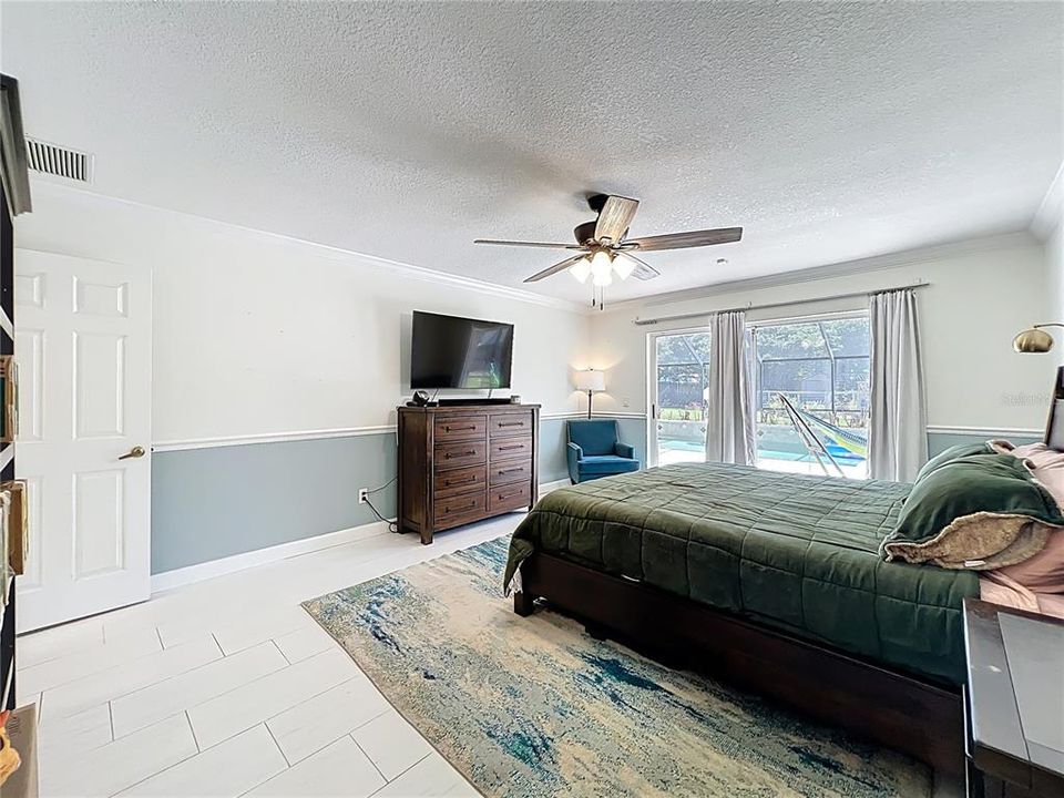 Active With Contract: $599,900 (4 beds, 2 baths, 2889 Square Feet)