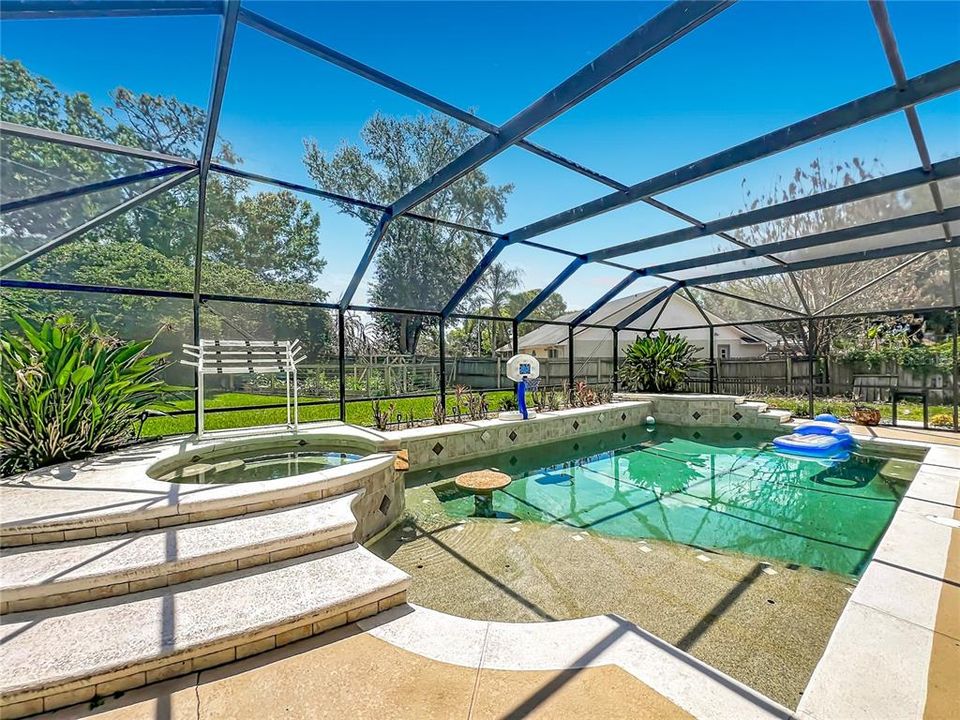 Active With Contract: $599,900 (4 beds, 2 baths, 2889 Square Feet)