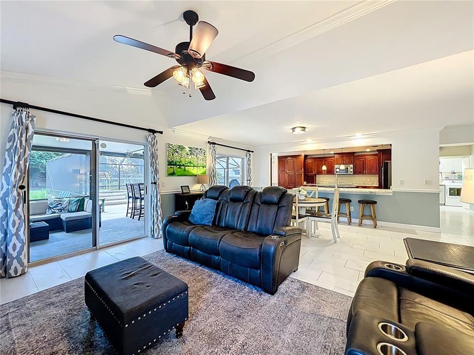 Active With Contract: $599,900 (4 beds, 2 baths, 2889 Square Feet)
