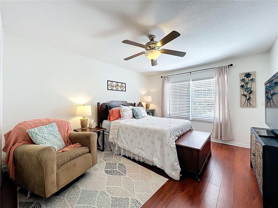 Active With Contract: $599,900 (4 beds, 2 baths, 2889 Square Feet)